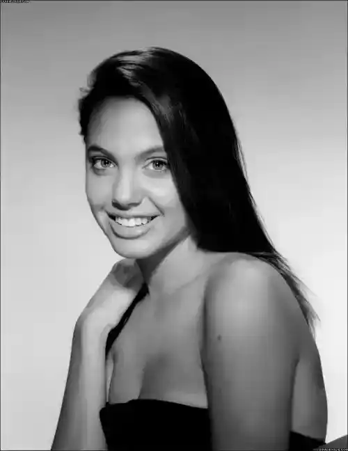 Angelina Jolie Angelina Jolie