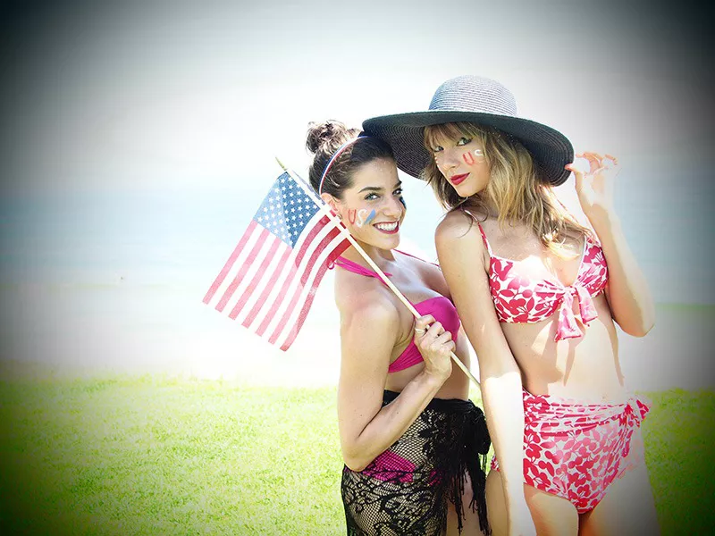 Taylor Swift Taylor Swift posing for the 4th of July