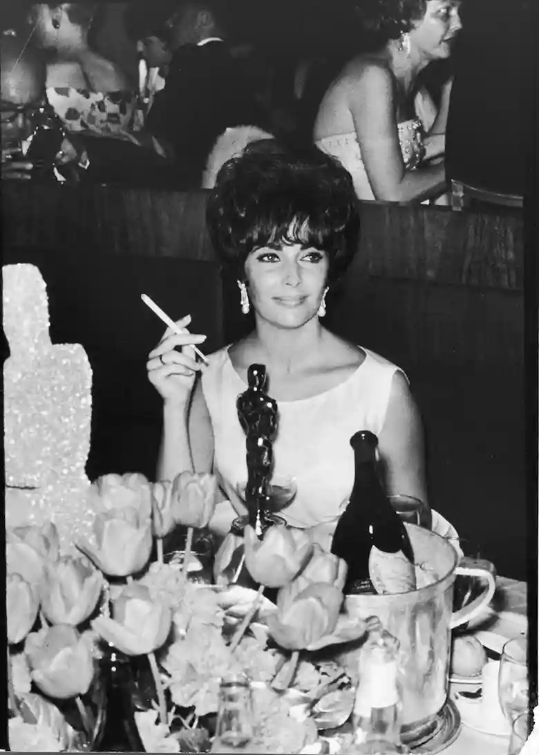 Elizabeth Taylor Elizabeth Taylor