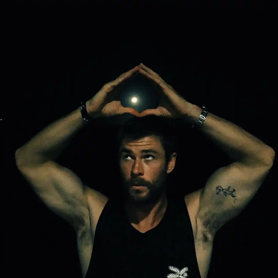 Chris Hemsworth Chris Hemsworth