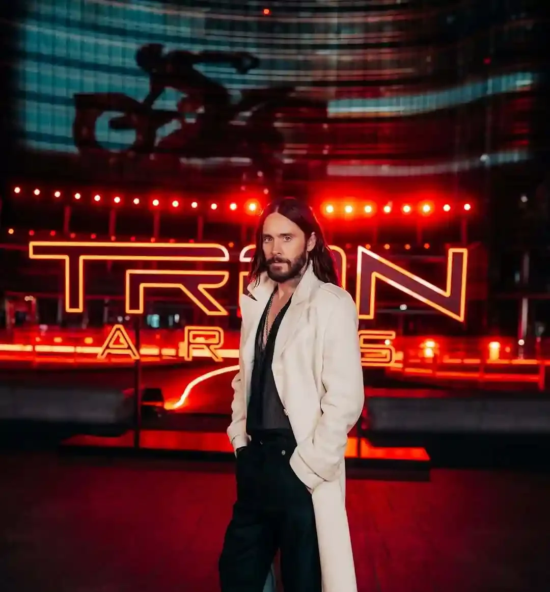 Ralph Fiennes Jared Leto