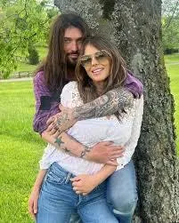 Elizabeth Hurley Elizabeth Jane Hurley with her Boyfriend Billy Ray Cyrus