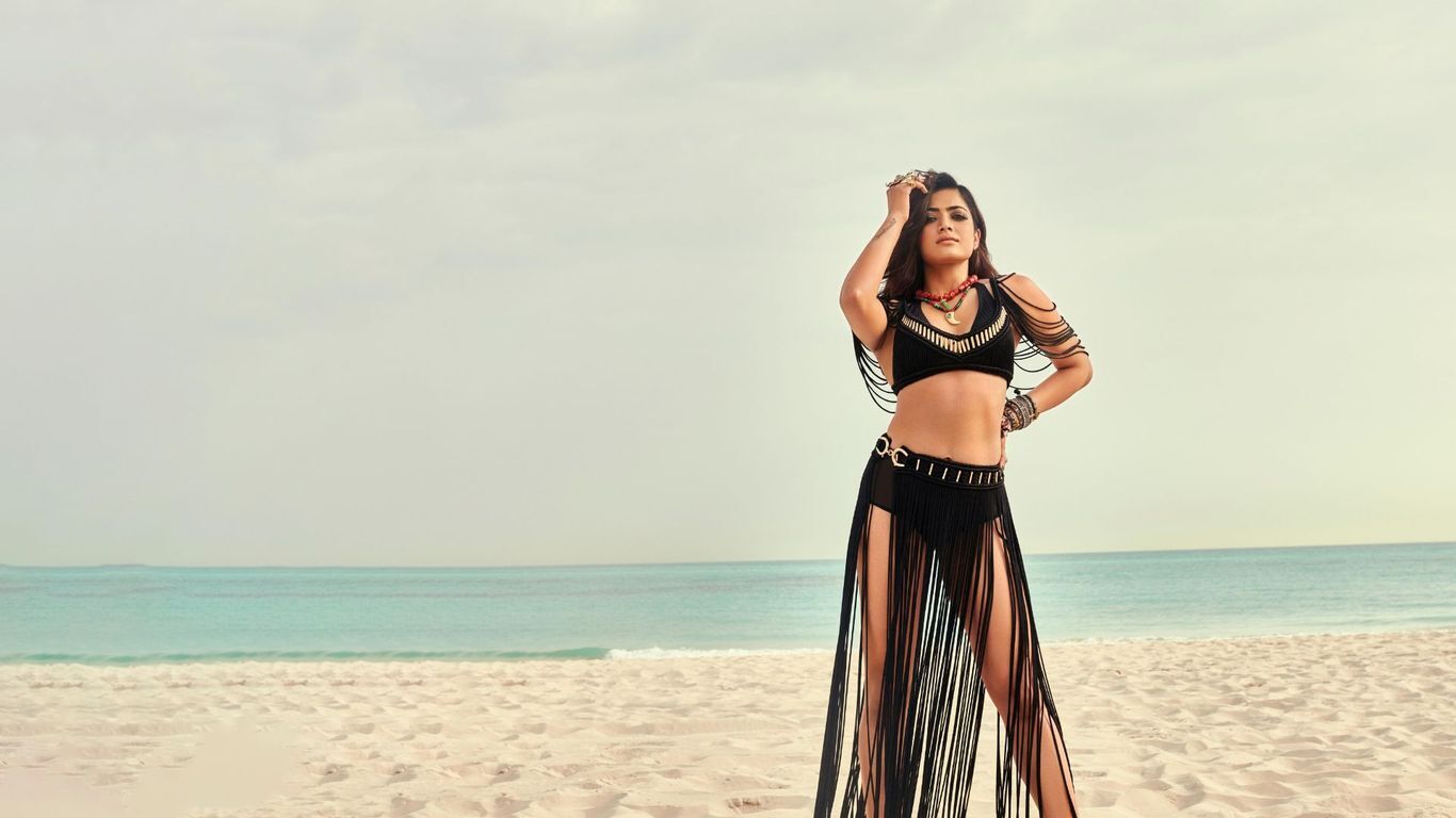 Lily Collins Rashmika Mandanna