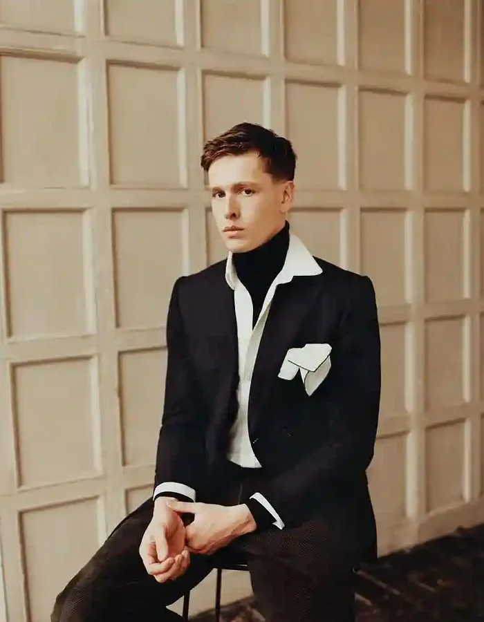 Harris Dickinson Harris Dickinson