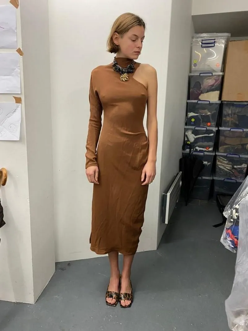 Emma Corrin Emma Corrin