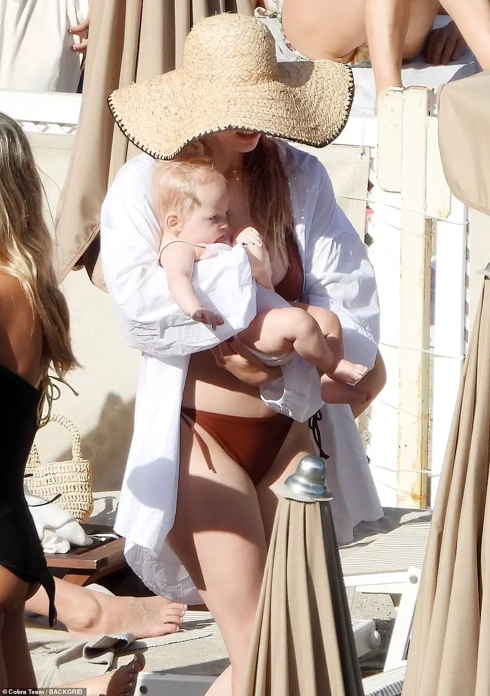 Mia Goth Mia Goth Daughter Isabel