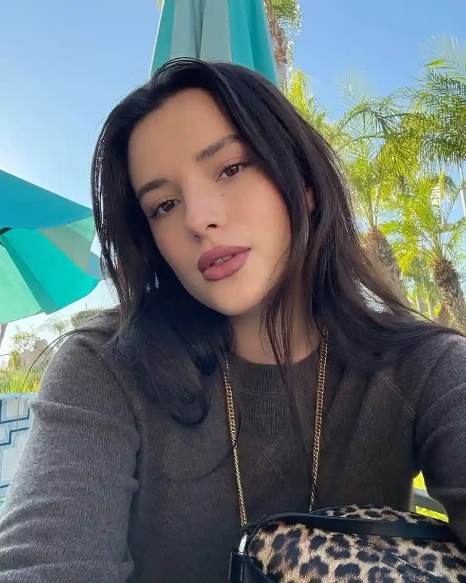 Bella Thorne Bella Thorne