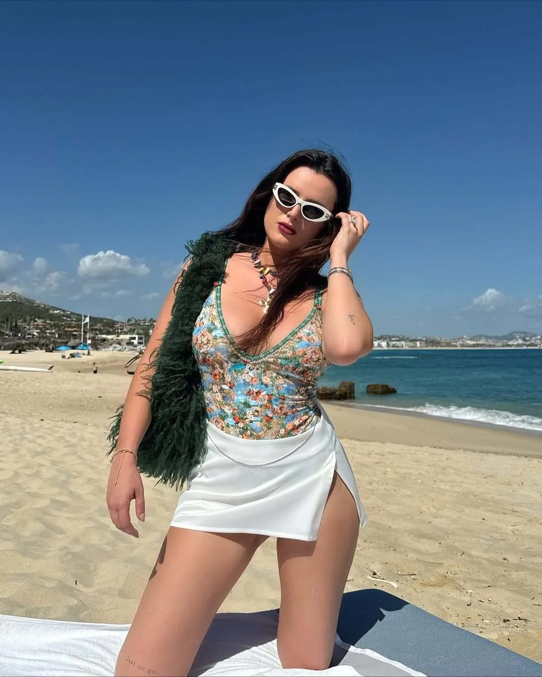 Bella Thorne Bella Thorne Beach photo 2