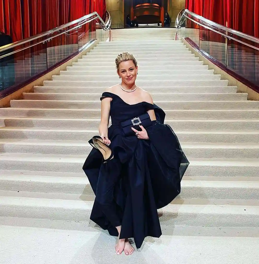 Elizabeth Banks Elizabeth Banks red carpet 1