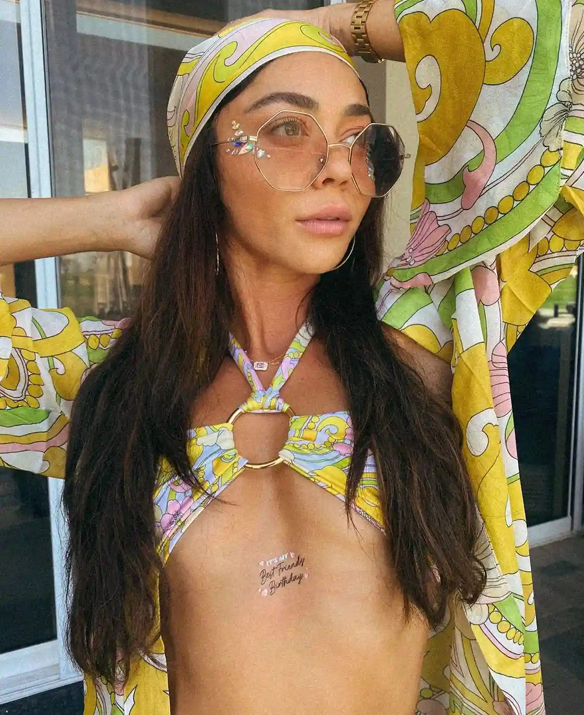 Sarah Hyland Sarah Hyland bikini 1