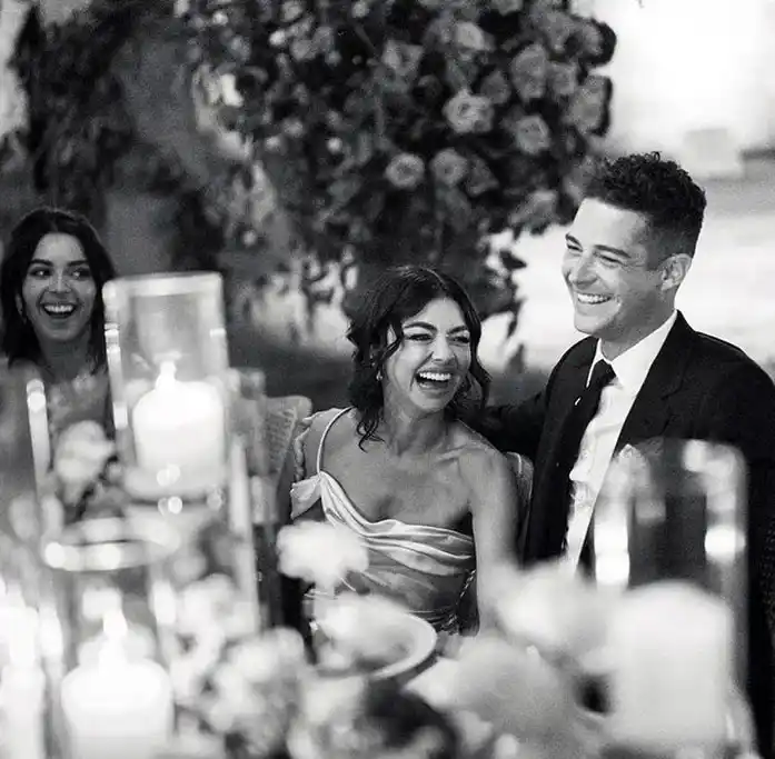 Sarah Hyland Sarah Hyland husband Wells Adams