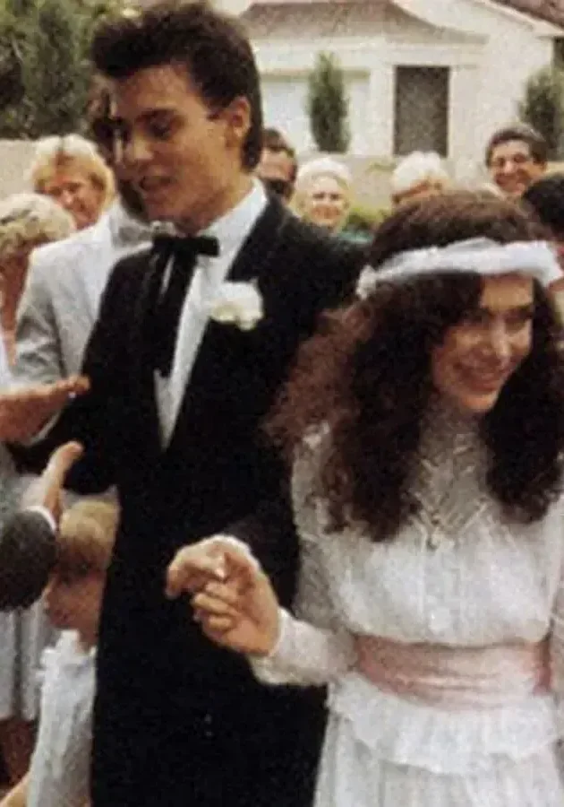 Johnny Depp johnny depp with his Wife Lori Anne Allison