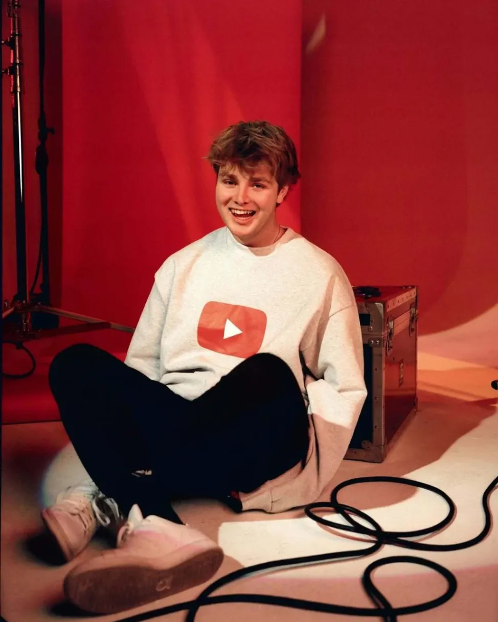 Alex Warren Alex Warren