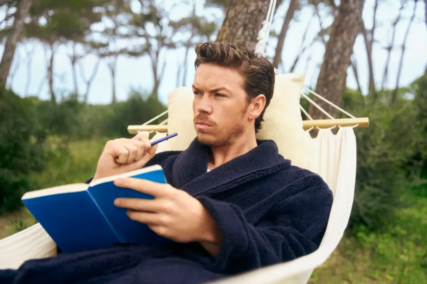 Edward Norton Will Poulter